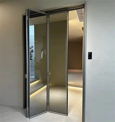 Antracittbifold dører